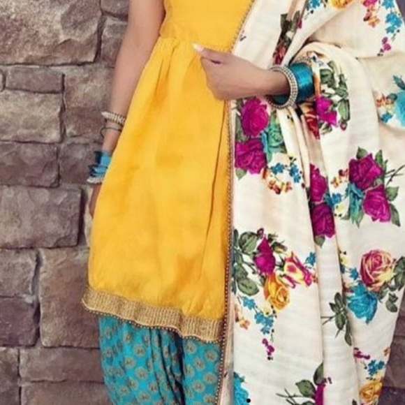 Indian suits size 38-40 - Picture 5 of 5